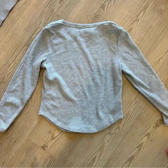 Free People intimately women's long sleeve shirt waffle gray cropped size large - Picture 4 of 7